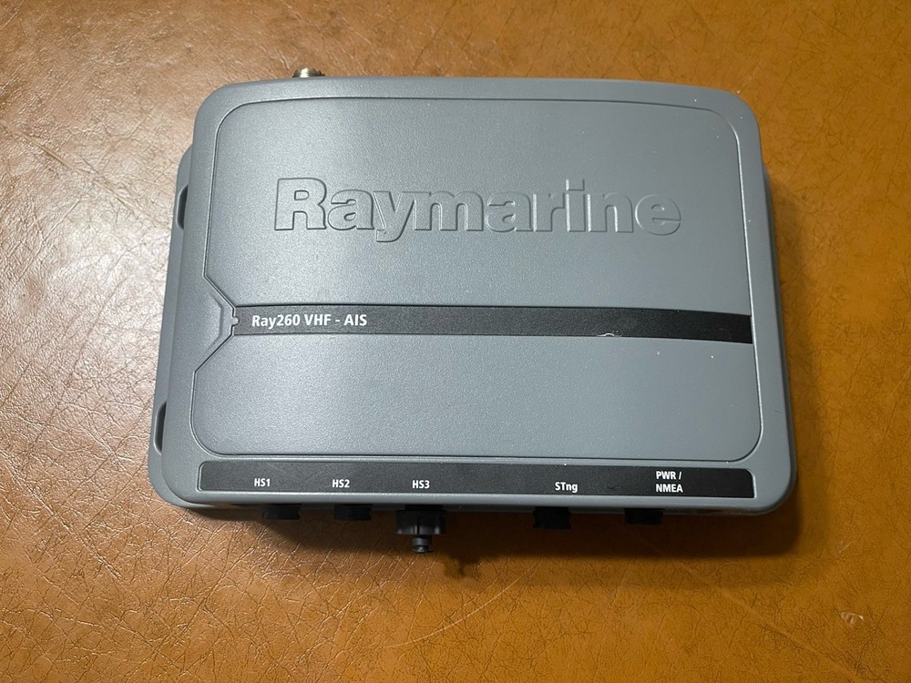 Raymarine RAY260 E70087 Black Box DSC Marine VHF Transceiver