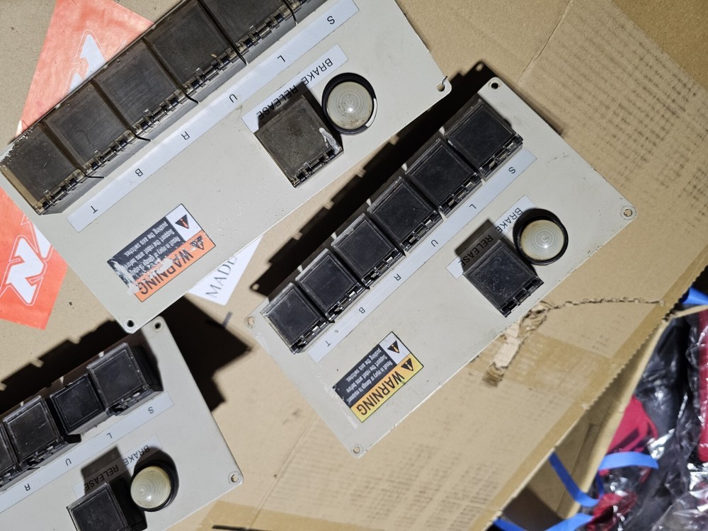 (3) YASKAWA Motoman Servo Break Release Control Panel