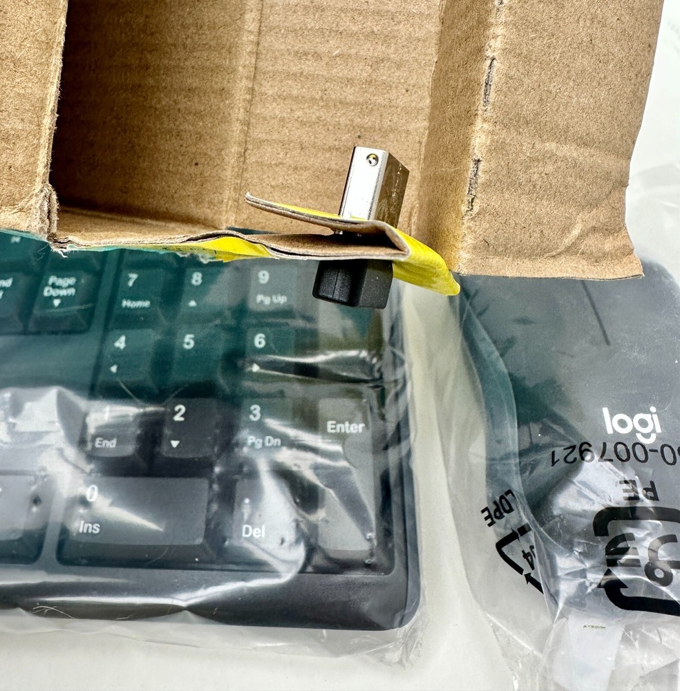 Logitech Wireless Keyboard and Mouse Combo 920-008971