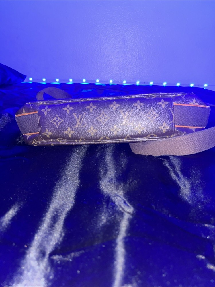 Auth LOUIS VUITTON Messenger MM Beaubourg