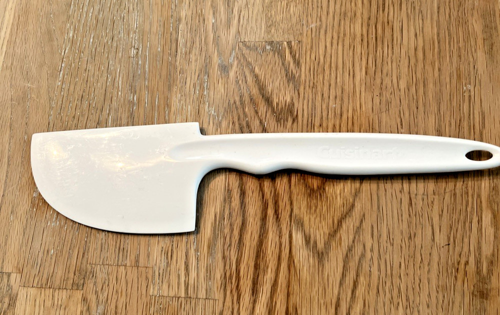 Cuisinart White Plastic Spatula Scraper Kitchen Tool 10" (L)  DLC-650
