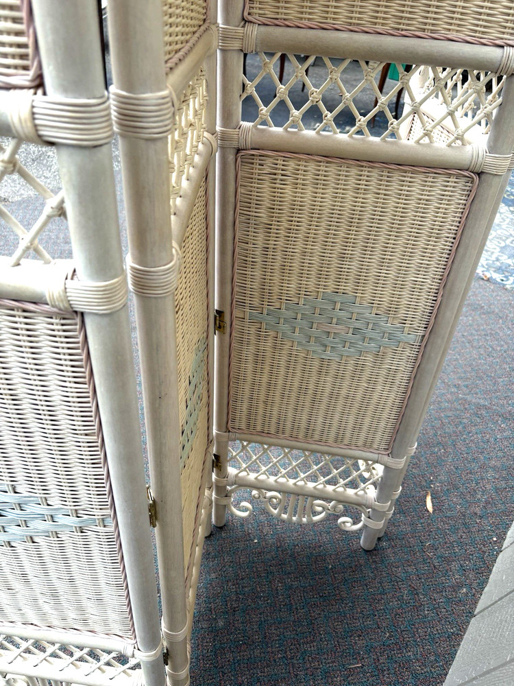 67302 4 Section Wicker Dresssing Screen Room Divider