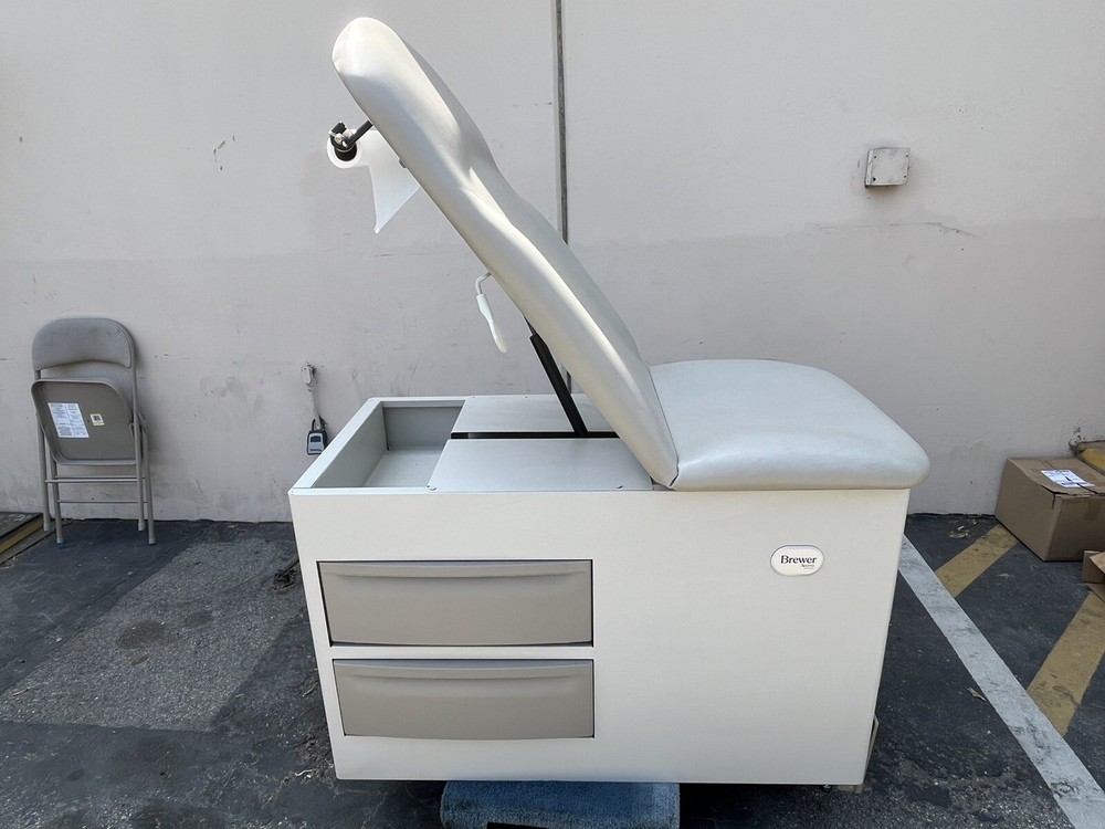 Brewer Access 5001-22 Exam Table