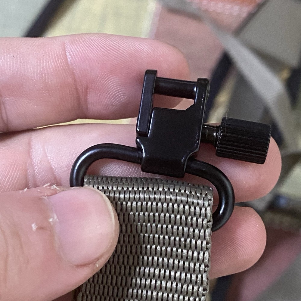 HelloMaterials Sling