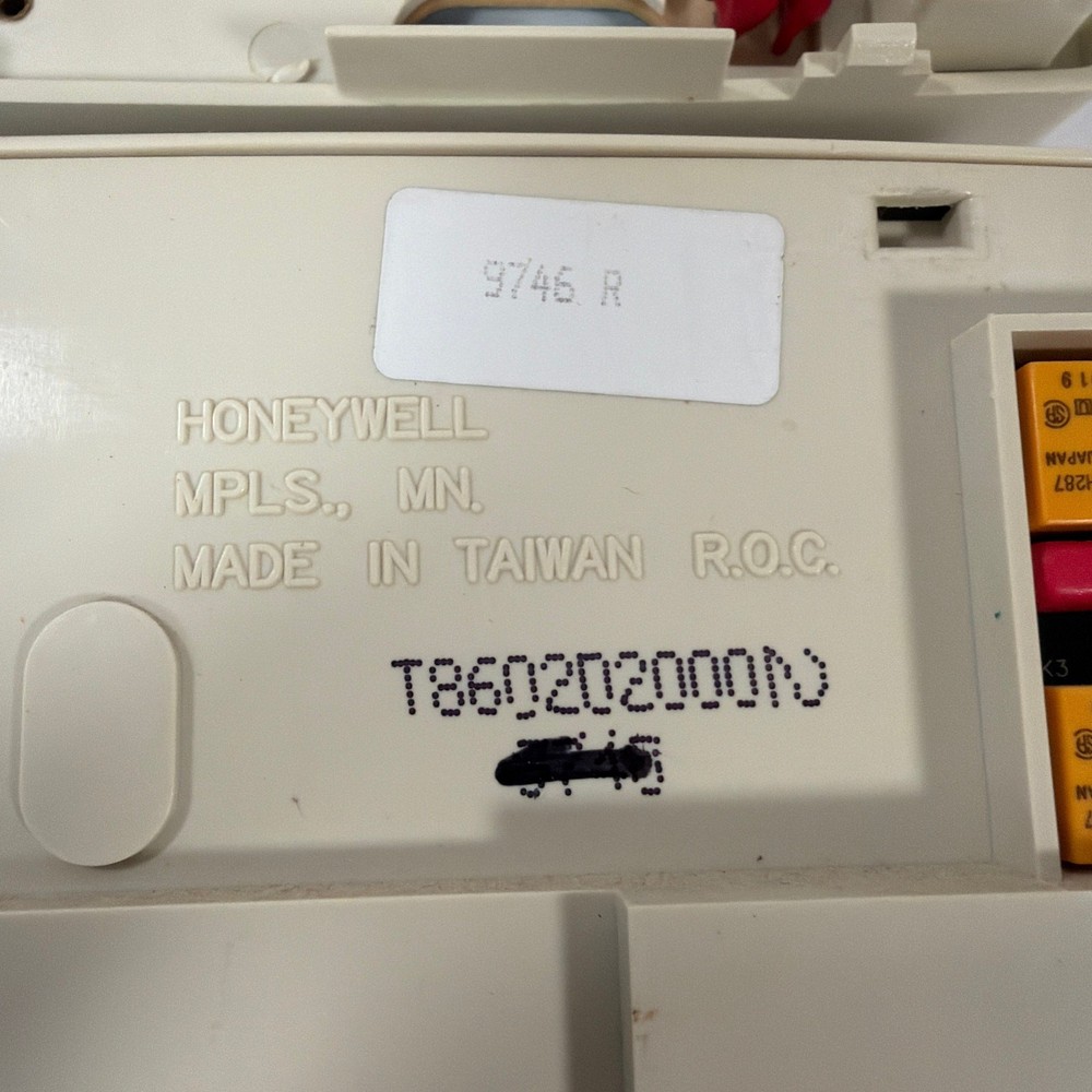 Honeywell T8602C2000 Programmable Thermostat Beige