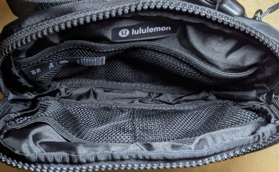 ❤️Lululemon Disney EVERYWHERE BELT BAG Mickey in Motion BLACK Crossbody NWT❤️