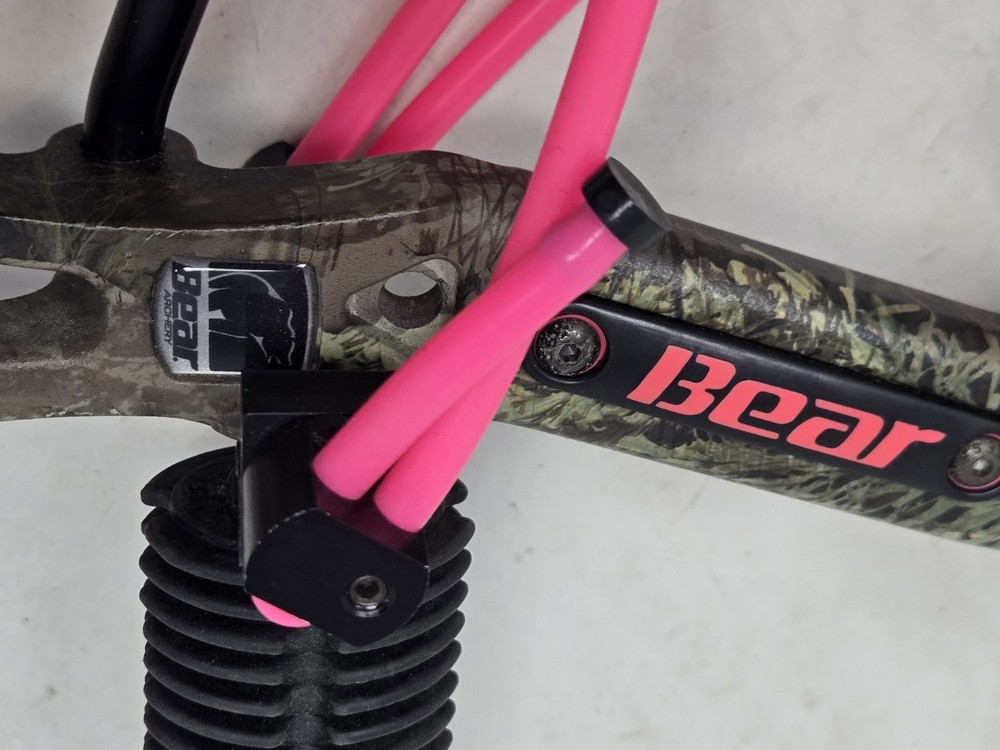 Bear Archery Compound Bow Package - Hard Case Arrows Accessories EUC Bundle