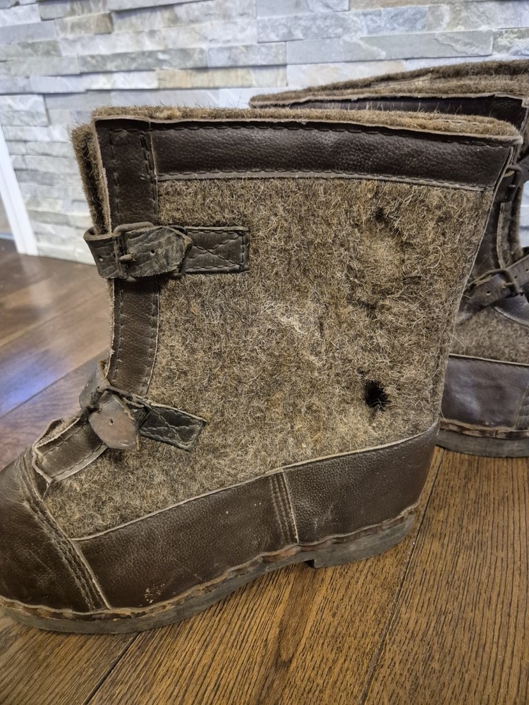 WW2 German Army Winter Sentry Boots, both maker label 1943 made, nice