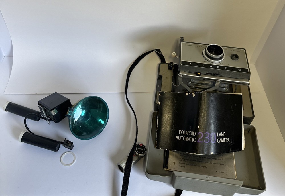 Vtg Polaroid Automatic 230 Land Camera with Attachments Flash Case Not-tested