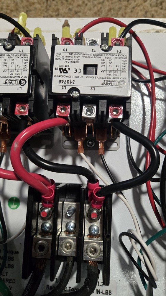 Titan Controls Helios 18, 12-Light 240 Volt Controller
