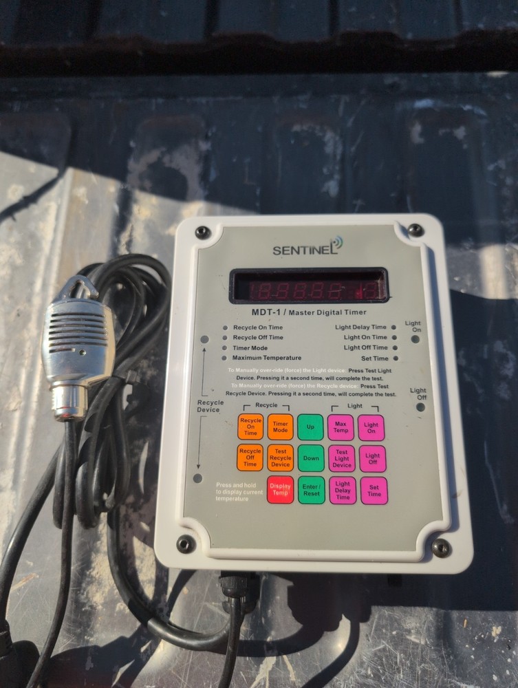 SENTINEL MDT-1 Master Digital Timer 4 Outlets + sensor  Tested