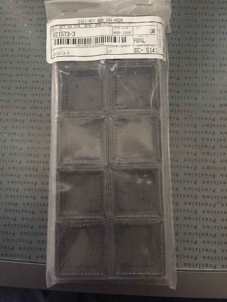 821573-3 Socket New Lot Quantity-10