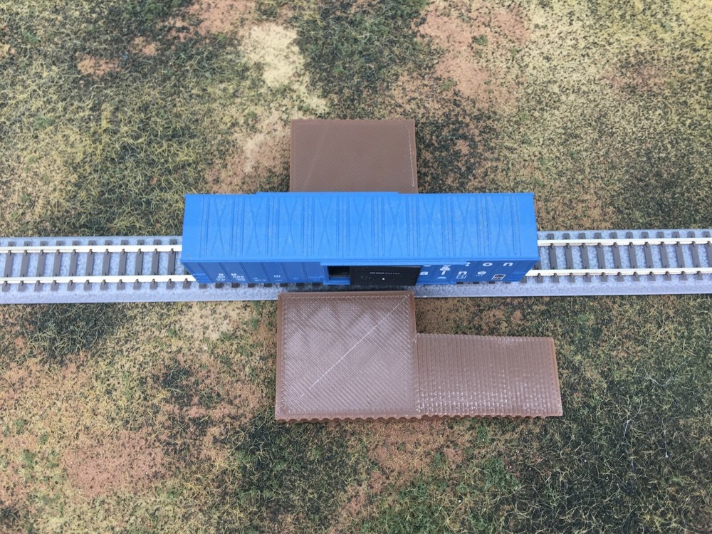 2 PC Loading Platform Dock with Ramp - Z Scale 1:220 - No Assembly Required!