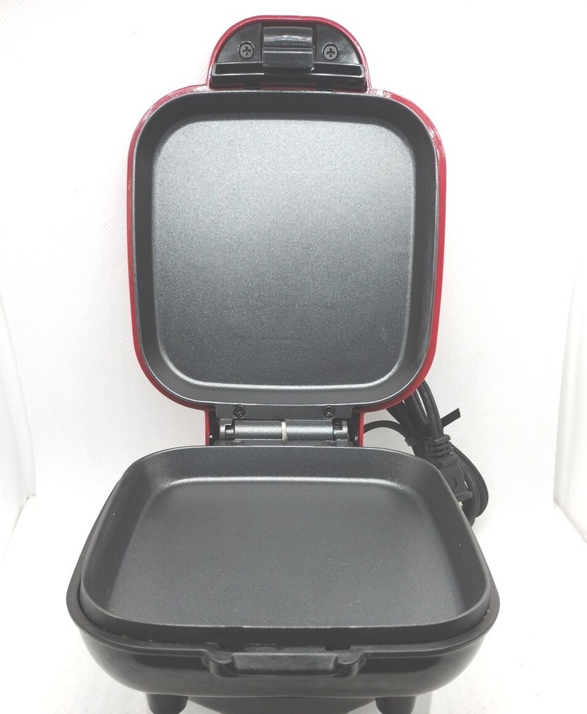 Dash Deluxe Egg Bite Maker Red Retro Model DBBM450GBRD08 Bake Kitchen Appliances