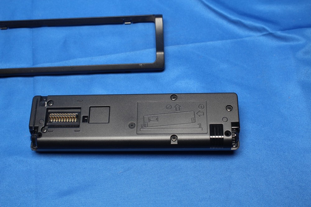 Sony CDX GT640UI Faceplate