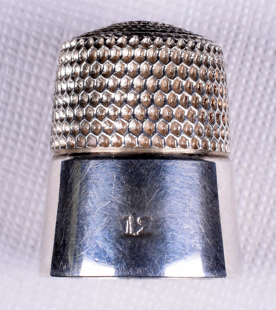 Sterling Bicentennial Thimble 1976 Simons Bros.