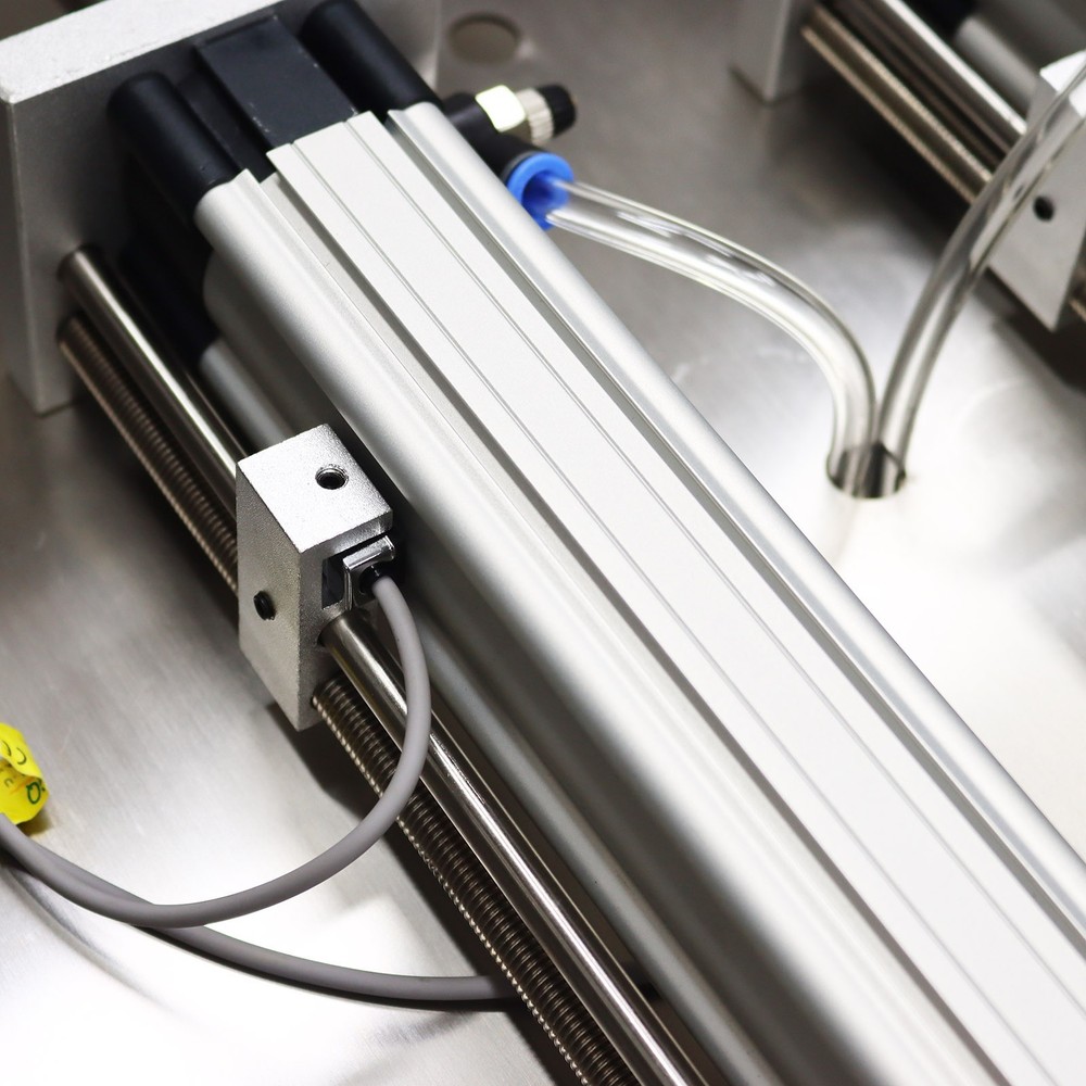 8mm Double Head Automatic Pneumatic Paste&Liquid Filling Machine 10-100ml