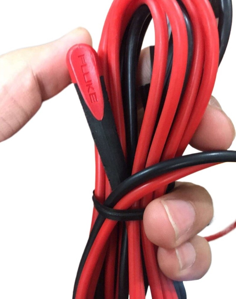 Fluke TL224 SureGrip Silicone DMM Right Angle Test leads