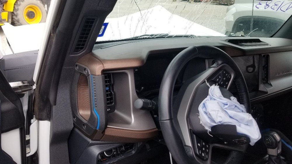 23 FORD BRONCO FRONT FACING CAMERA WINDSHIELD MOUNTED M2DT19H406CH