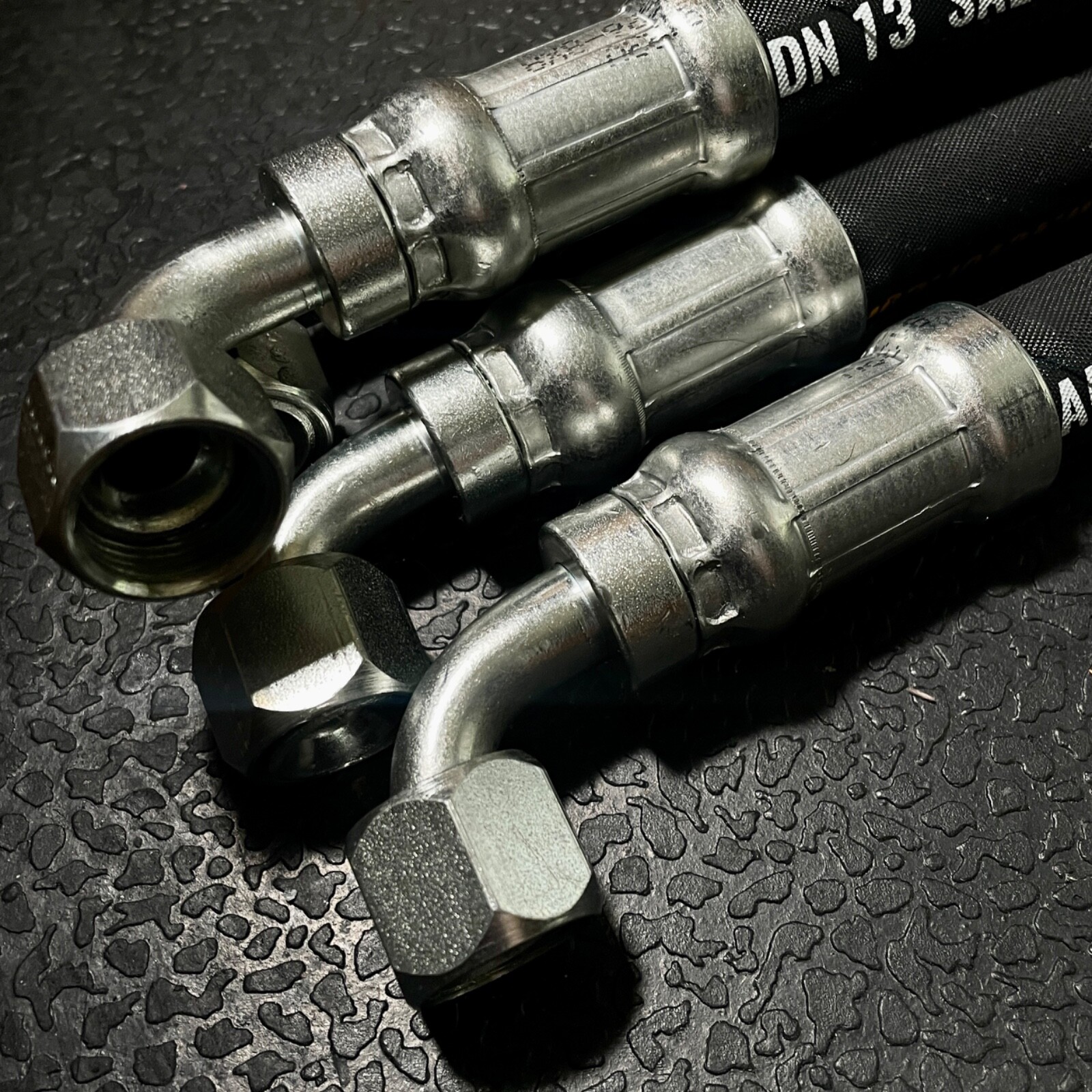 1/2" Hydraulic Hose Assembly with 2- Female JIC 37° Ends, #8 JIC (90°/Straight)