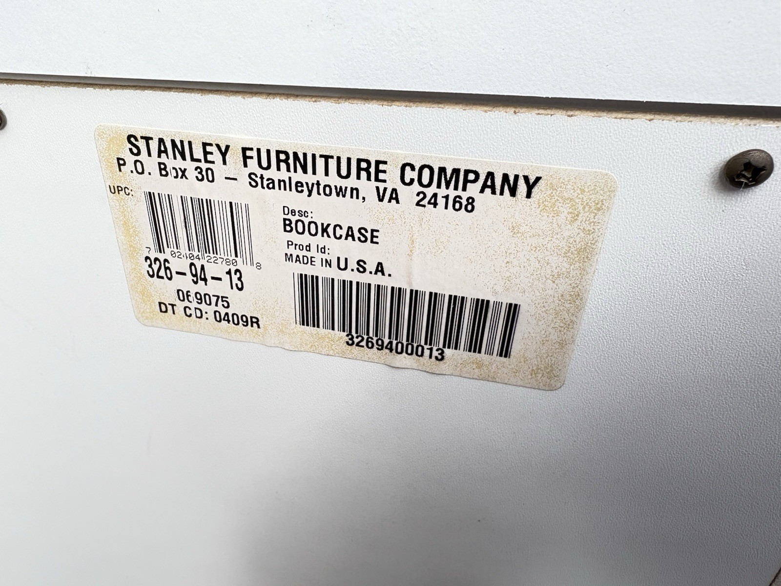 67283 STANLEY Furniture YOUNG AMERICA Modern Bookcase Curio Cabinet with Drawer