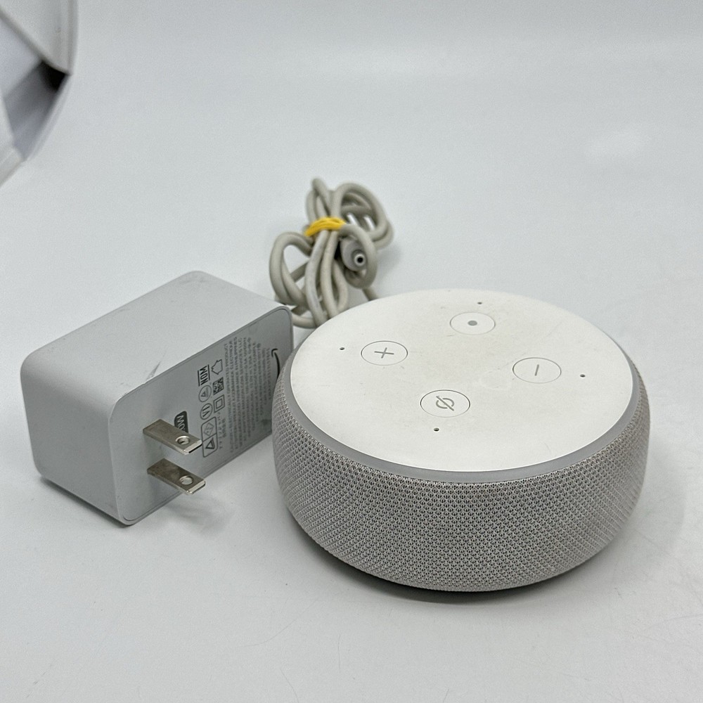 ✈️ Amazon Echo Dot 3rd Generation Model D9N29T White Gray, Tested Works Great