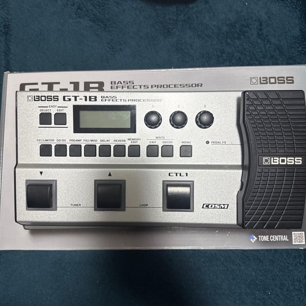 BOSS GT-1B Bass Multi Effects Processor Guitar Pedal Compact Performance Unit