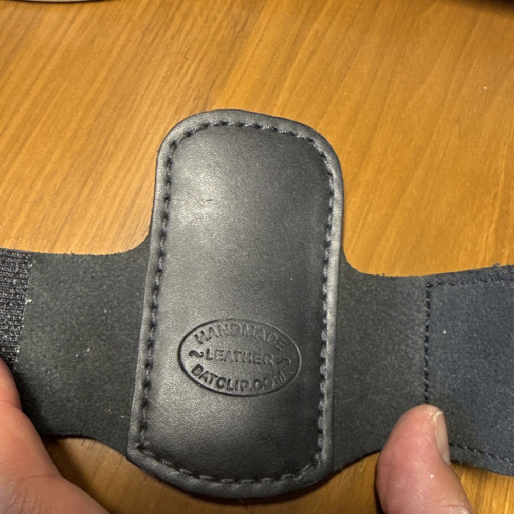 Leather black clip for stethoscope belt