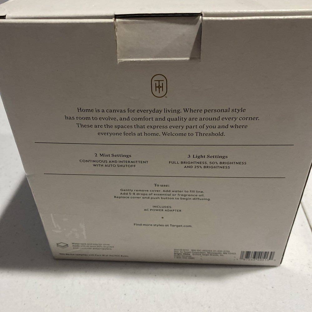 300ml Mid-Century Large White and Black Footed Base Diffuser -