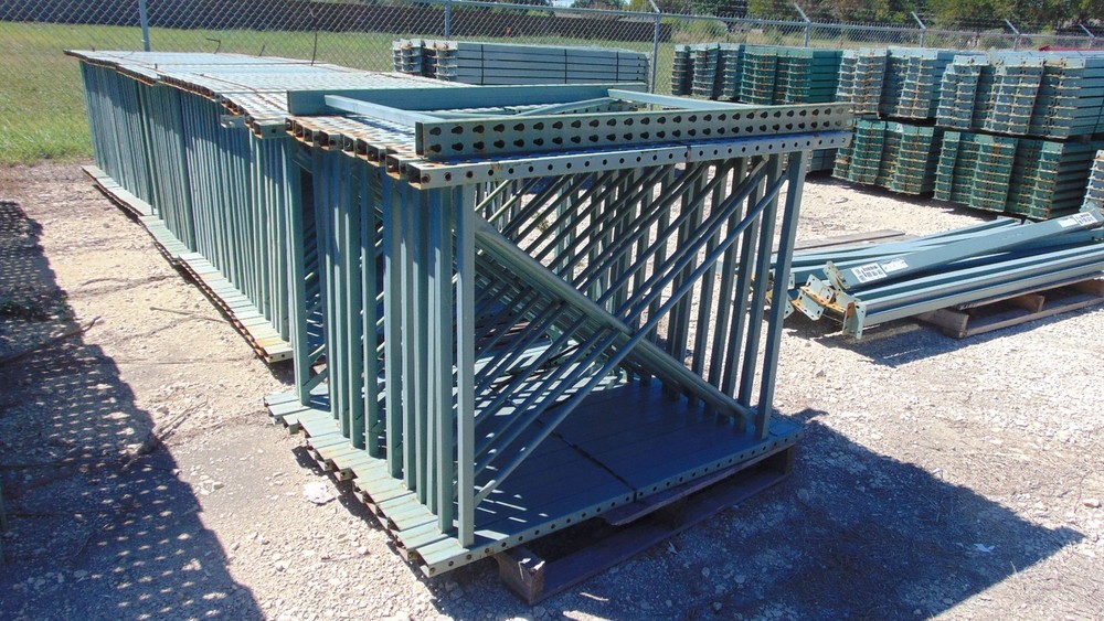 Pallet Racking Upright - 42" x 17'