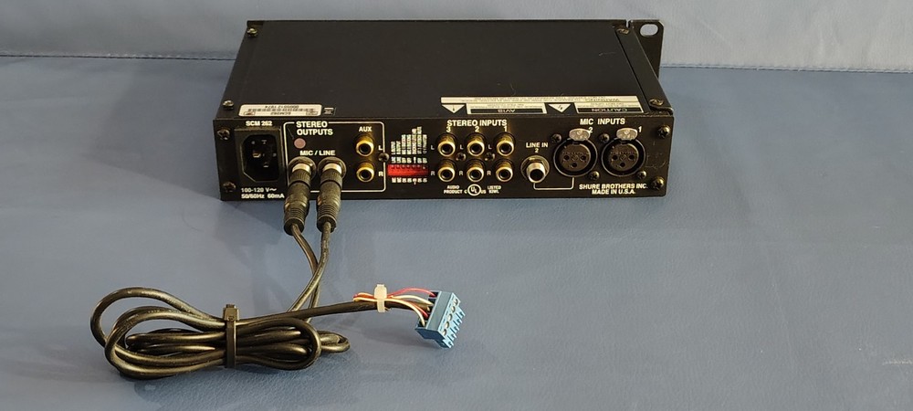 Shure SCM262 Stereo Microphone Mixer