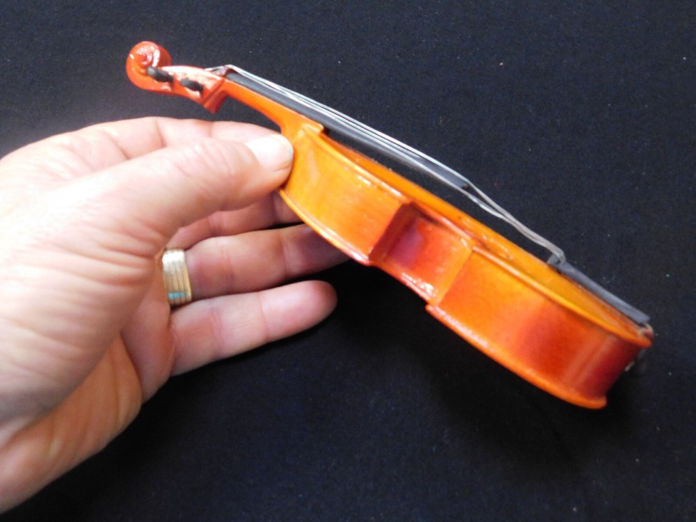 Miniature Cello & Case 7.5" for Display *does not Play*