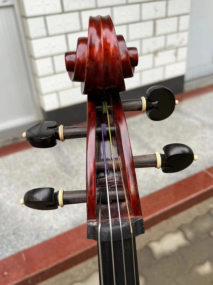 Stradivari cello 4/4! Orchestra level.Strong deep, Whole flames maple back