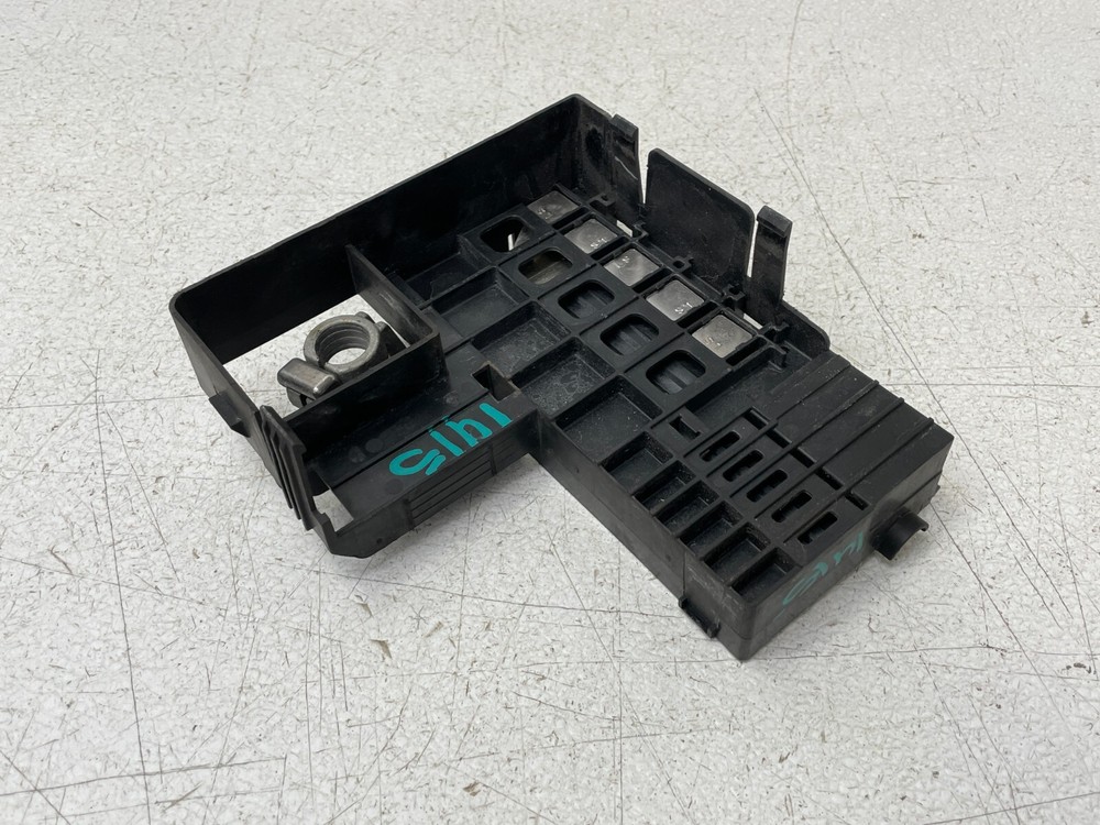 15-20 GMC Yukon Power Distribution Switch Box 1415 OEM