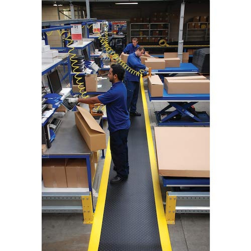 Notrax 417 Bubble Sof-Tred™ with Dyna-Shield® 2' x 3' x 1/2" Anti Fat
