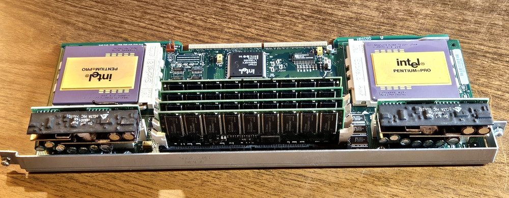 VINTAGE HP NETSERVER 2 x PENTIUM PRO 200Mhz SEQuential # PROCESSORS 2GB REG RAM