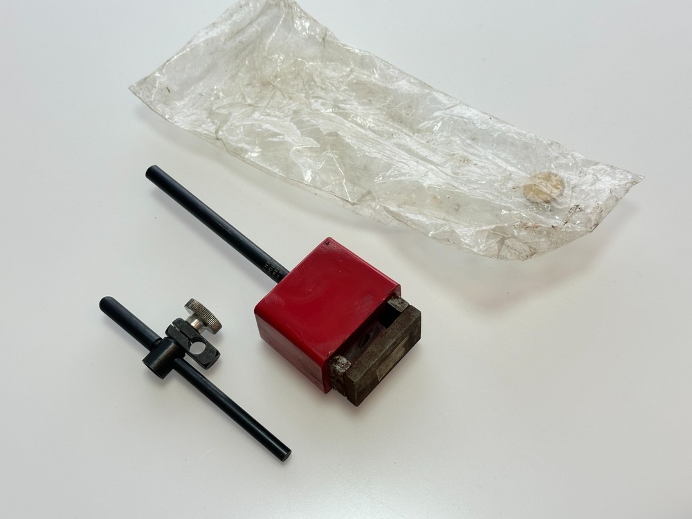 Central Tools USA Long Range Magnetic Indicator Base Stand - Red