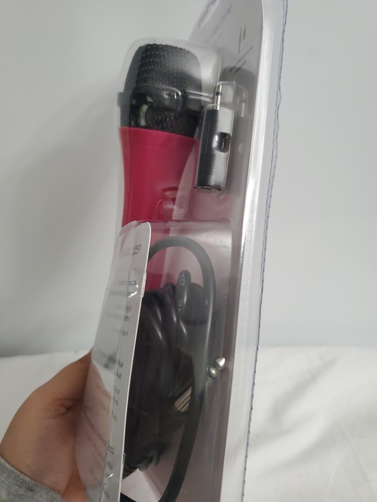 Singing Machine Unidirectional Dynamic Microphone SMM205P Pink