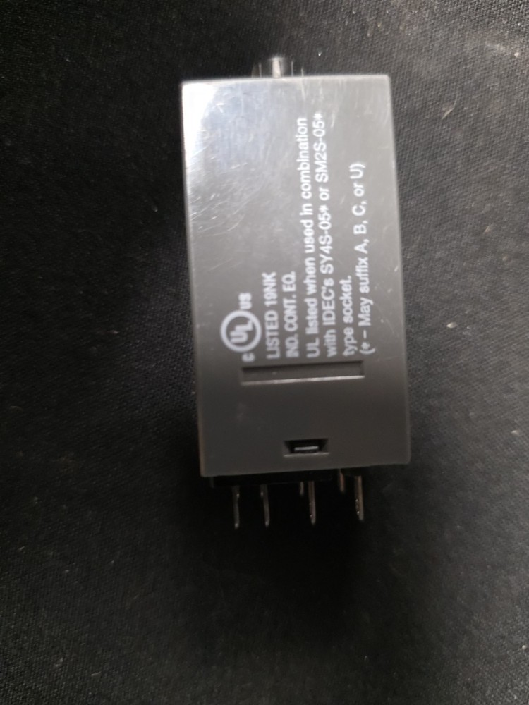 Idec GT5Y-2SN Timer 24VDC