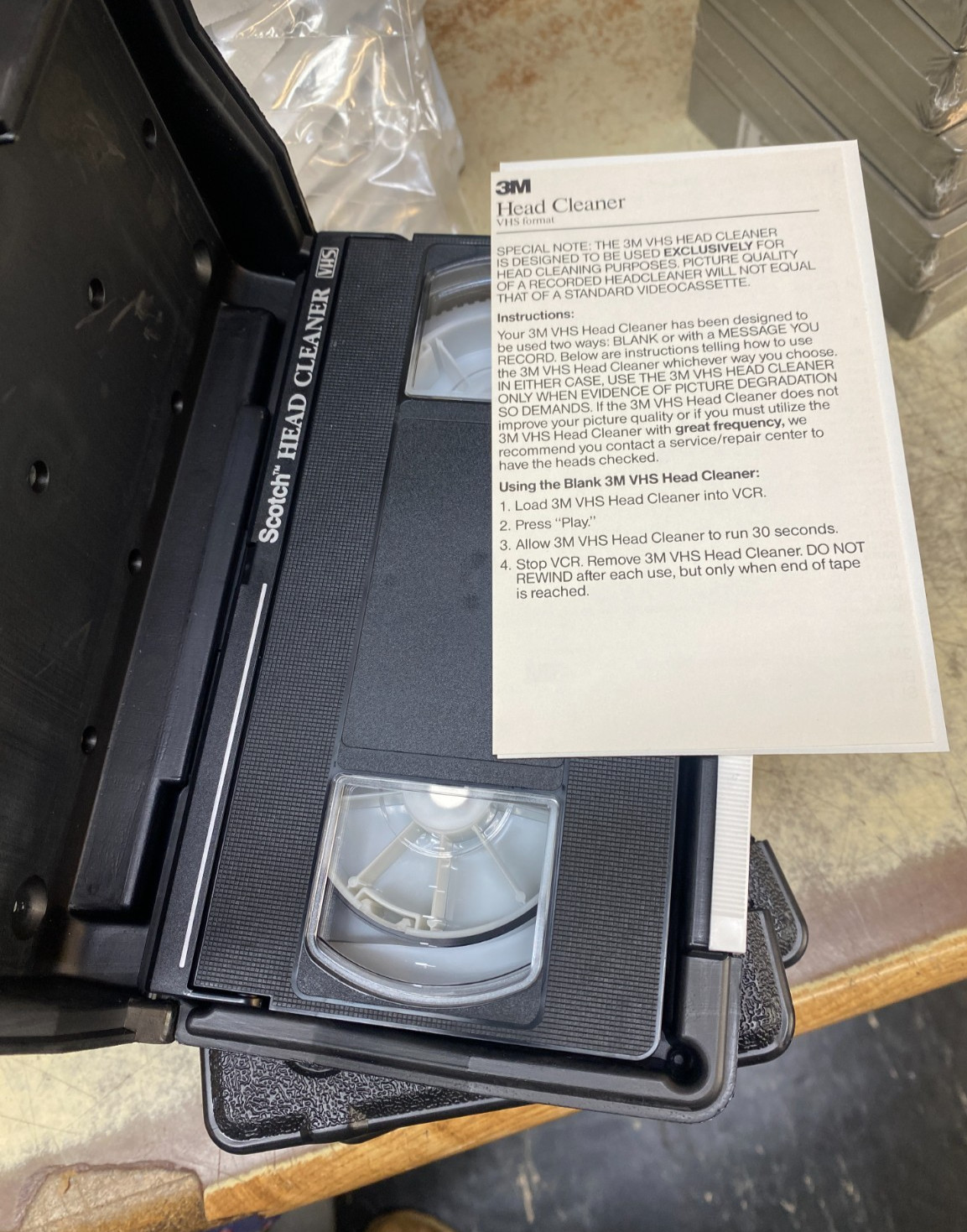 3M SCOTCH Professional VHS Head Cleaner Video Cassette VCR