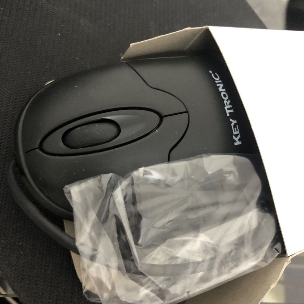 Logitech 2MOUSEU2L Wired USB Optical Plug & Play PC Laptop New/Open Box