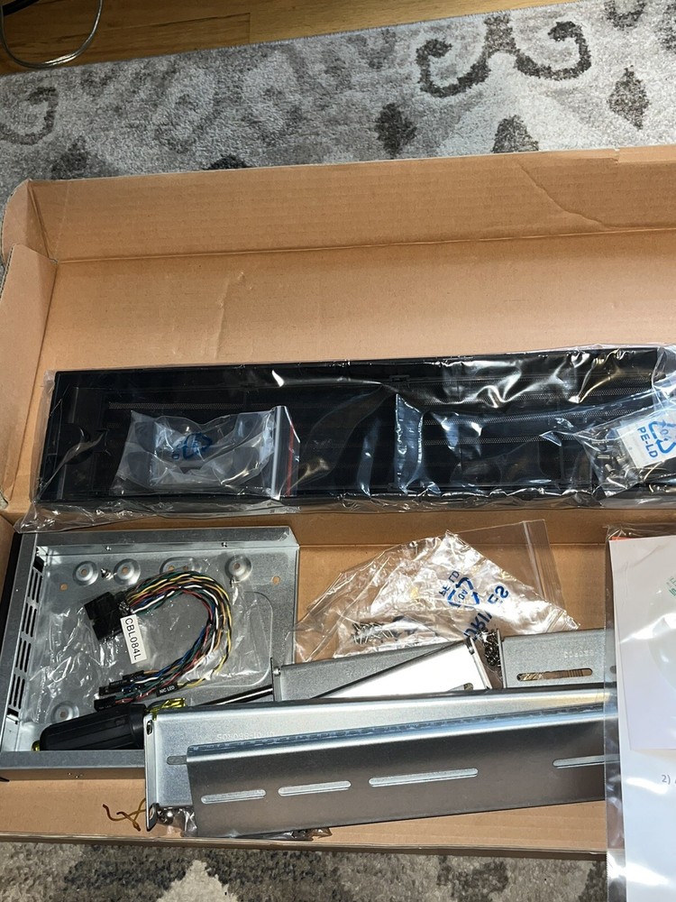 NIB Supermicro FireFly Server Front Panel SC820