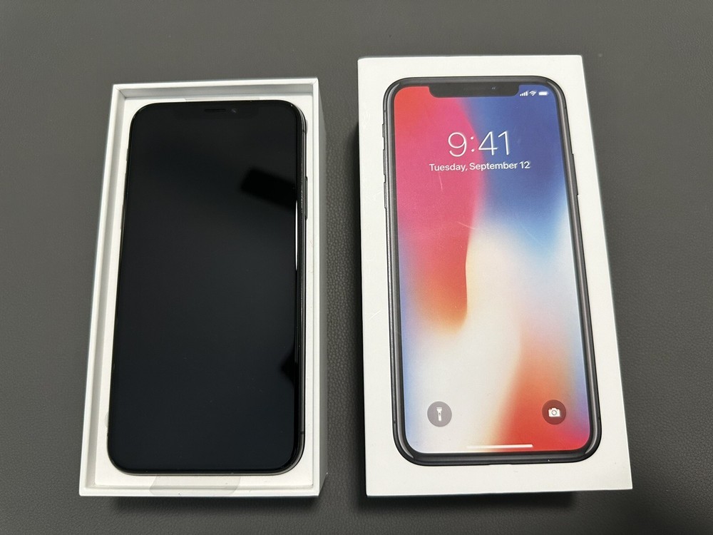 Apple iPhones Collection (12 Items)