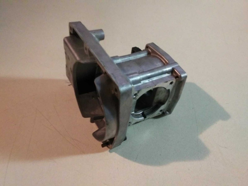 OEM ECHO SHINDAIWA ENGINE CRANKCASE P021048150