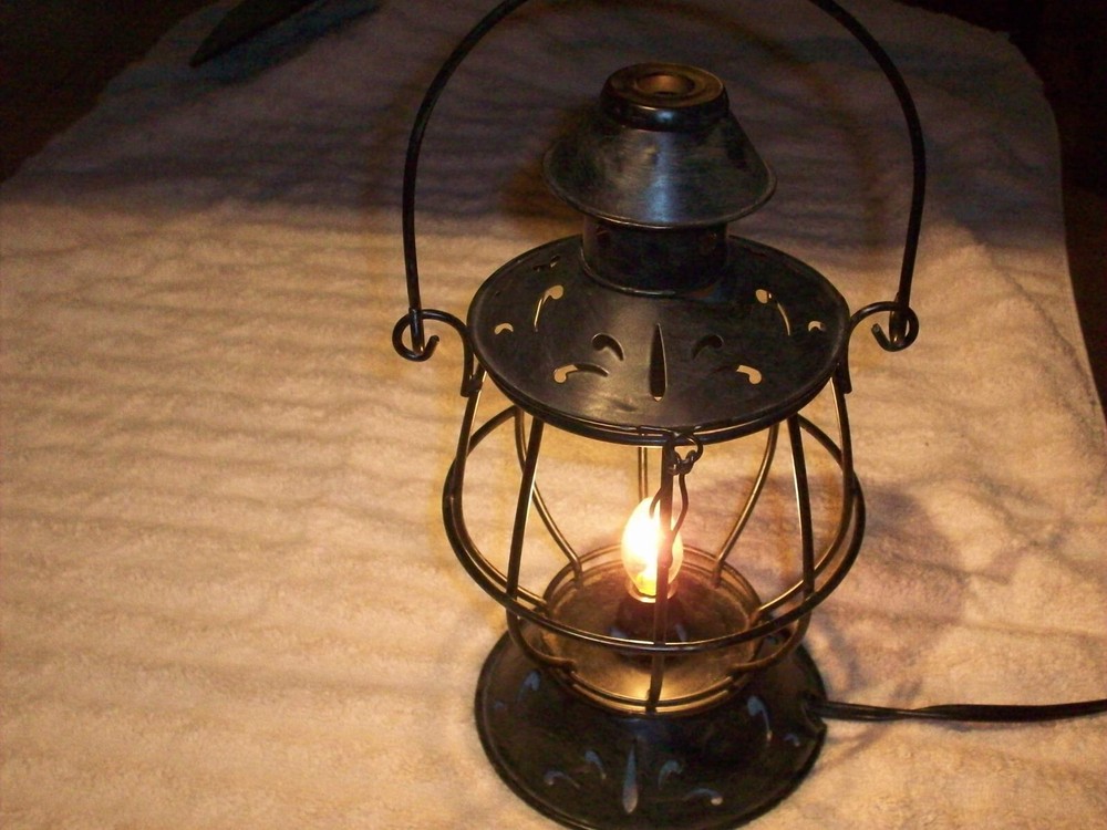 Decorative Metal Lantern – AC Corded – Black