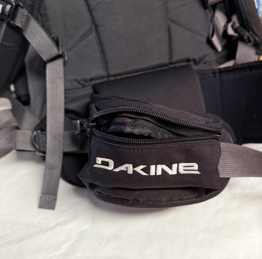 Dakine Ridge Technical Hiking Hydration Backpack Gray Black Waist Pack
