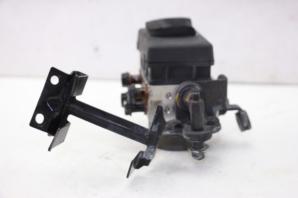 2015 - 2018 Ducati Monster 821 Oem Abs Module Abs Control Unit Brake Fluid pump