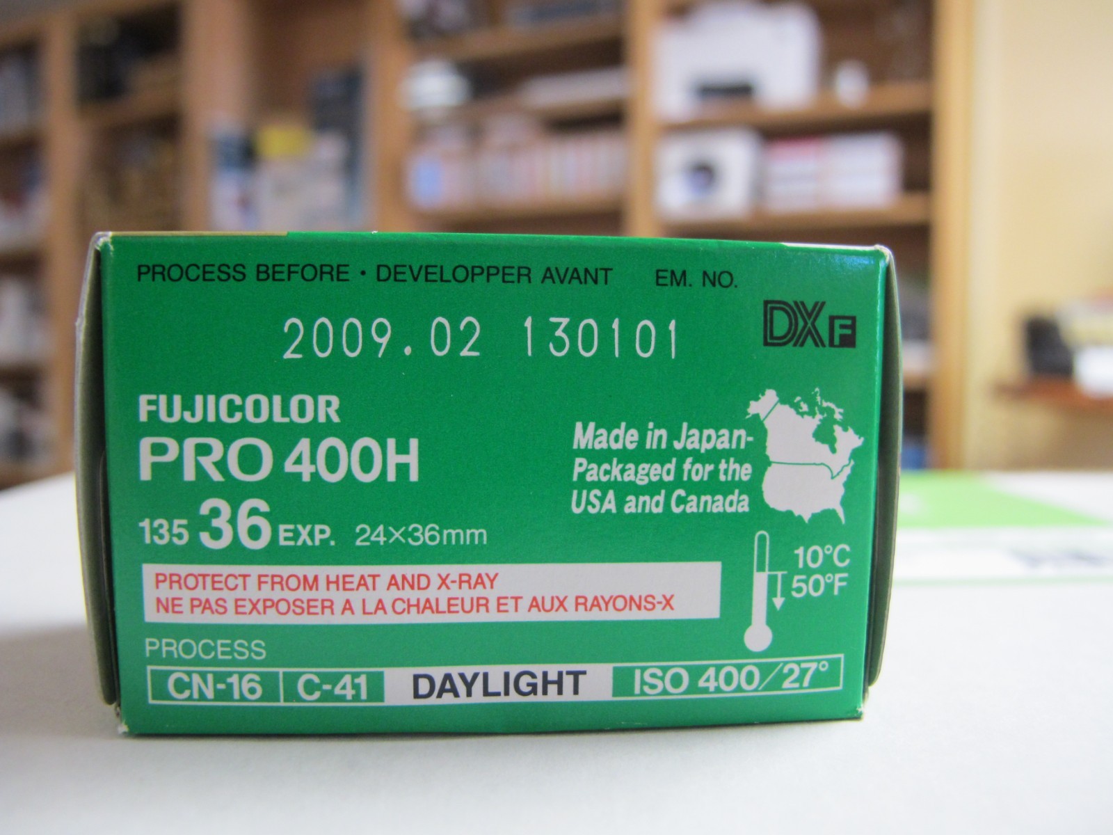 Fujifilm Pro 400H 135-36 Color Neg Film (1 Roll) Factory Sealed, Freezer Stored