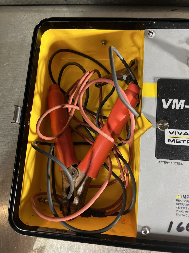Vivax Metrotech VM-480B Split Box Pipe and cable locator. Item ID #3