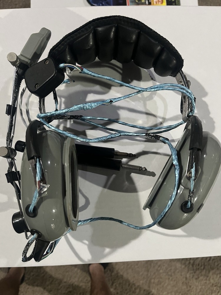 AVIX AX Headset (CONDITION UNKNOWN)